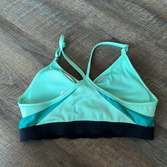 Nike DriFit Sports Bra - Picture 2 of 3